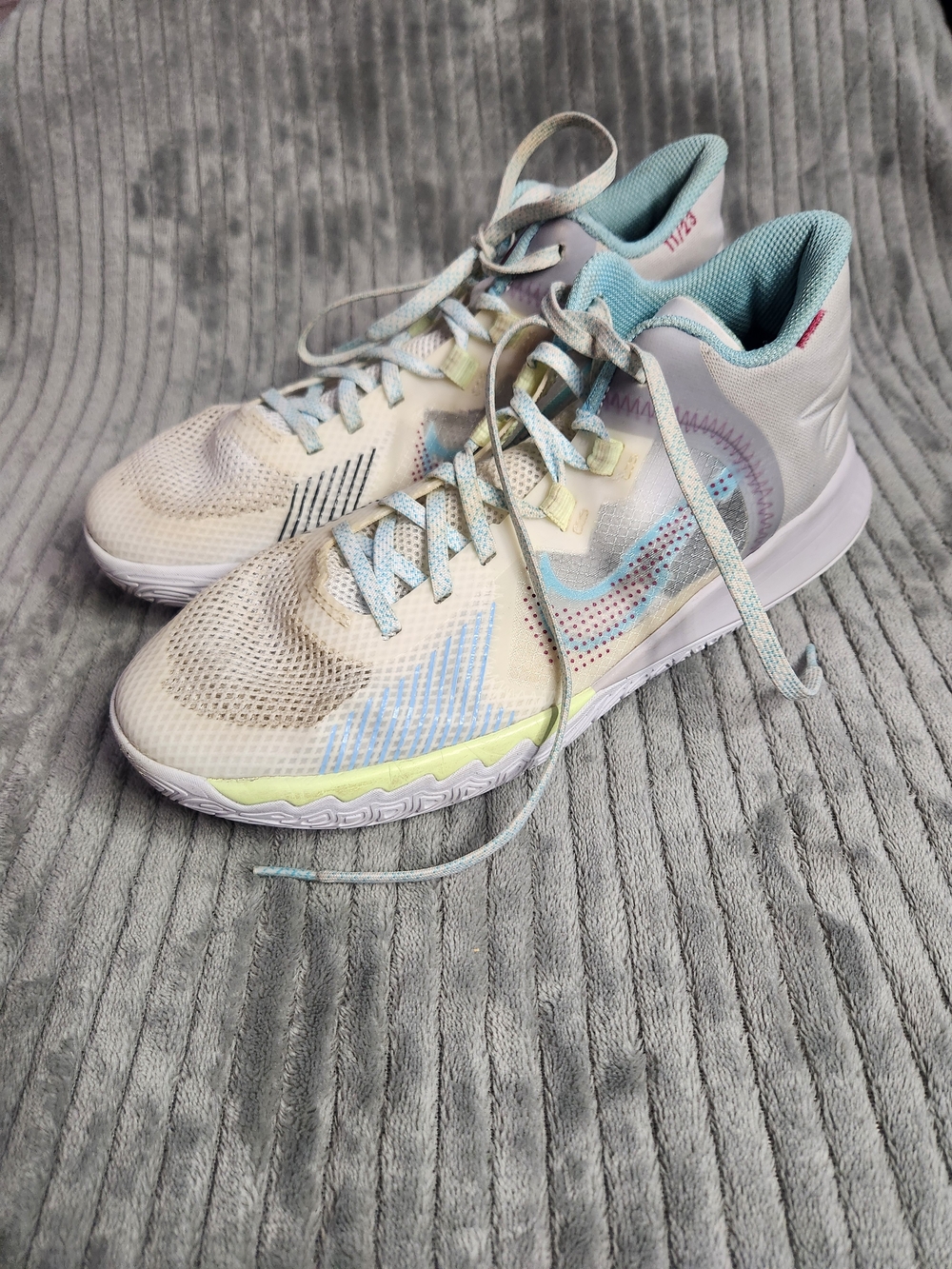 Nike Kyrie Flytrap V White Blue Chill Basketball Shoes sneaker Youth 7